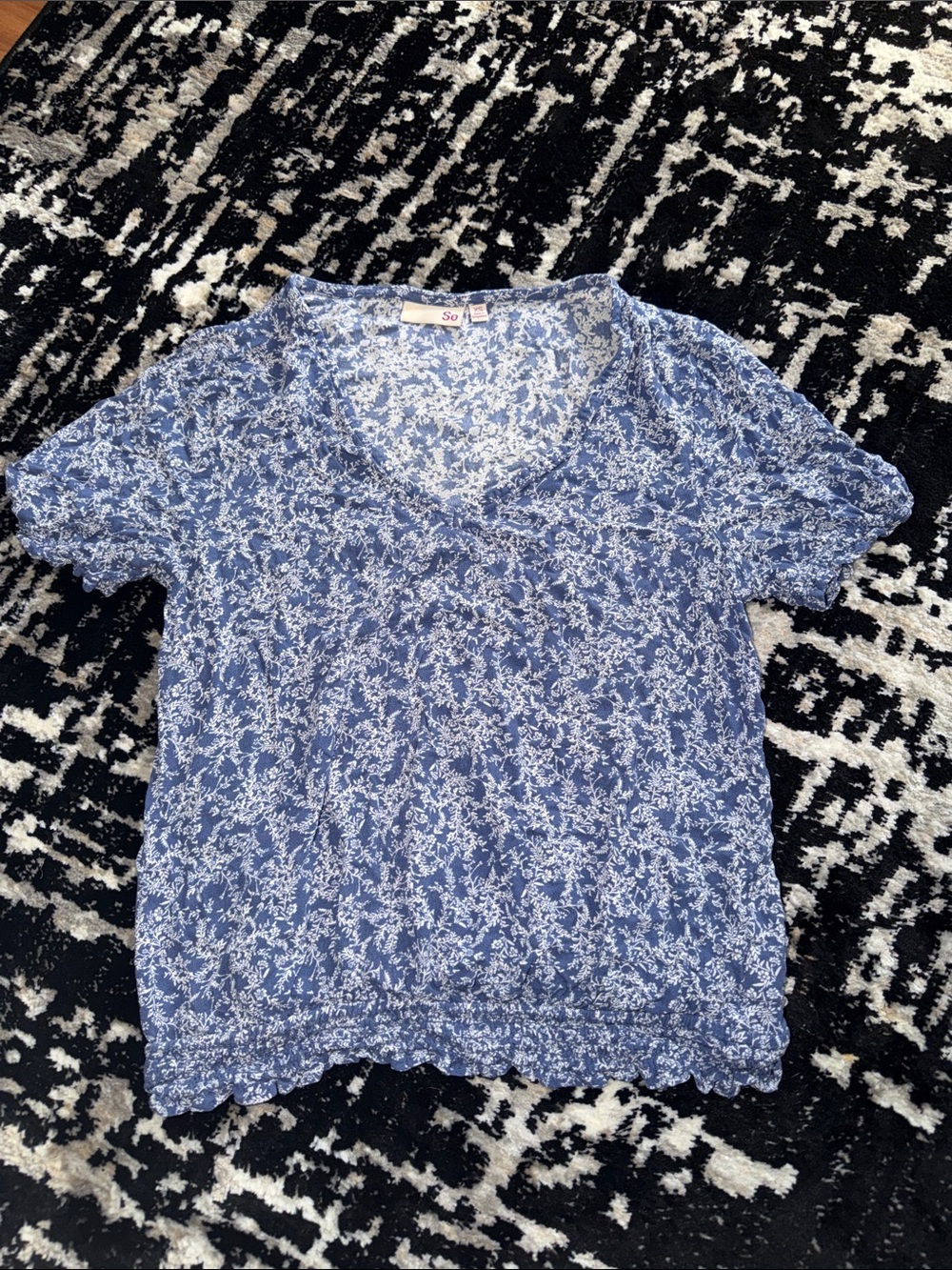 SO Blue Floral V-Neck Short Sleeve Blouse with Smocked Hem